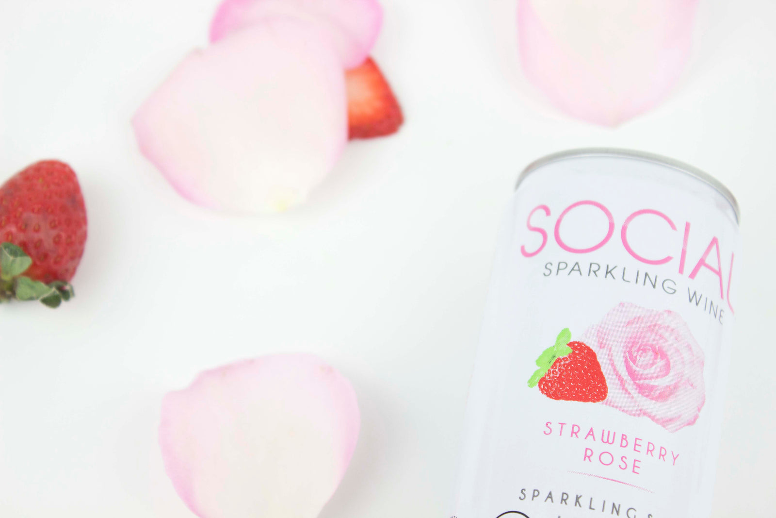 SOCIAL-Sparkling-Wine-Wild-Strawberry-Rose